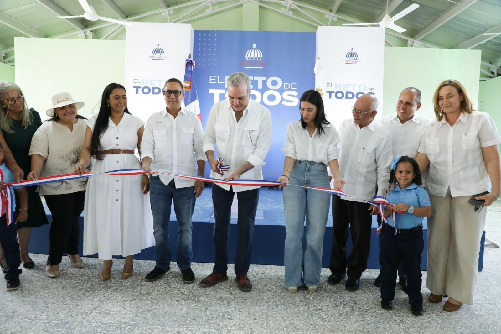 Presidente Luis Abinader entrega escuela de 16 aulas en Montecristi en el marco del Plan “Aulas 24/7"