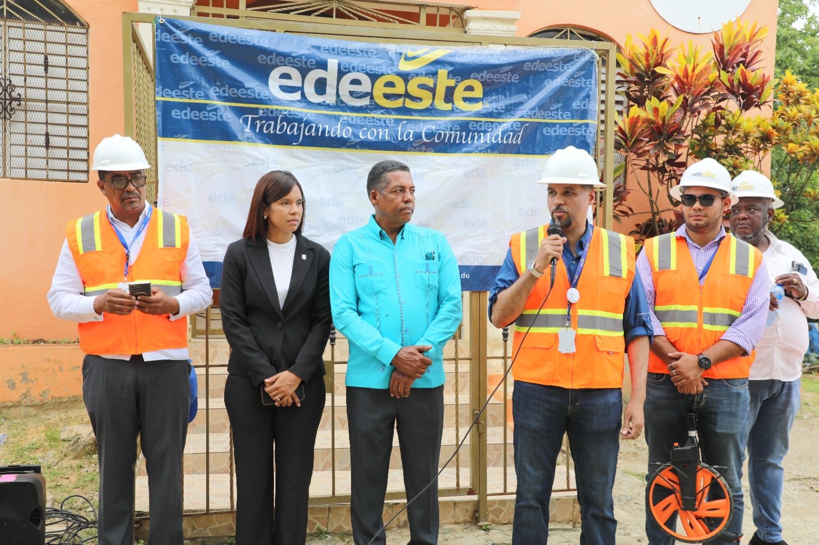 Edeeste inicia trabajos del Proyecto de Rehabilitación de Redes en el sector Licey de Villa Mella 