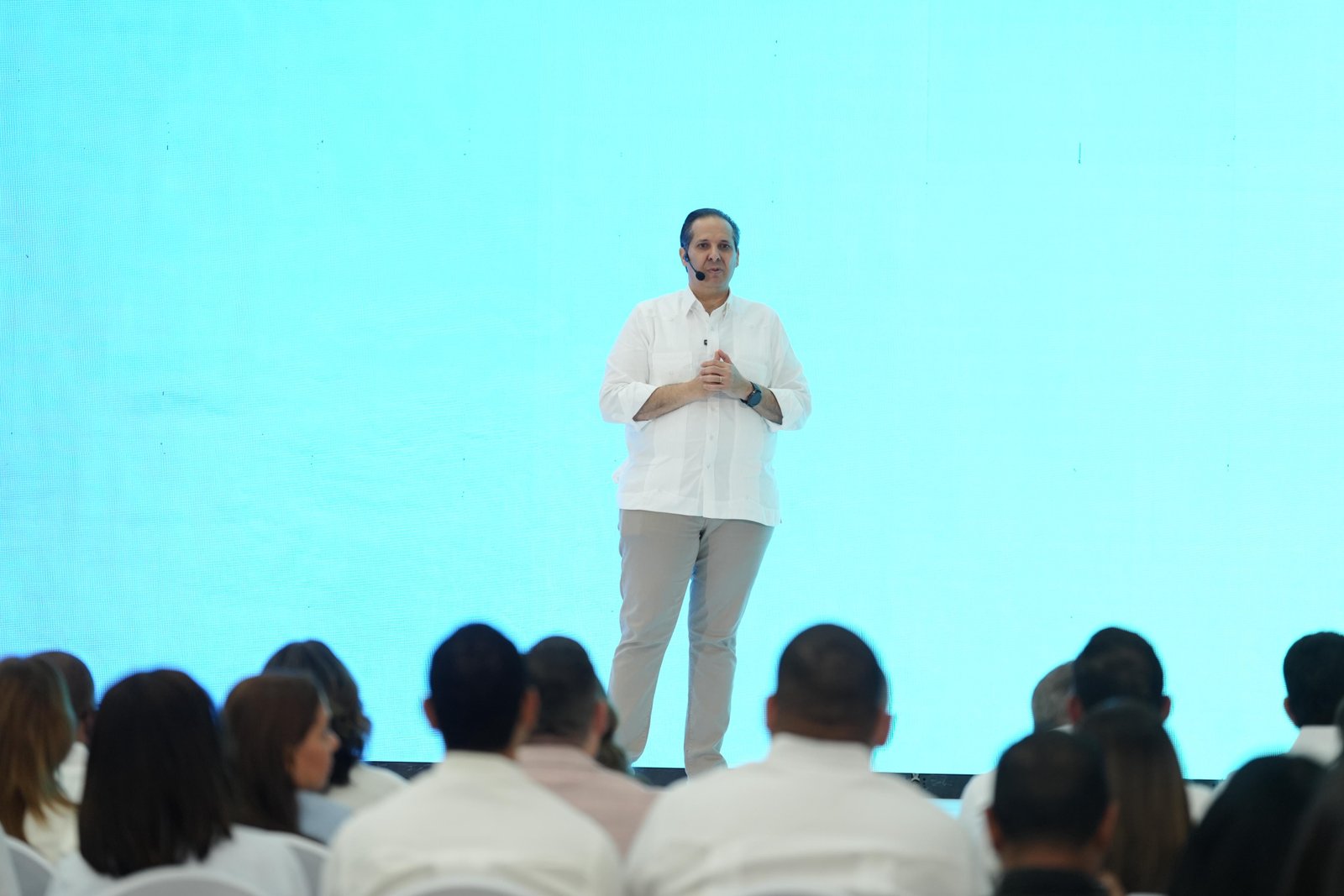 Víctor Atallah presenta “Más Gestión”: un espacio para reconocer los avances del Ministerio de Salud y su equipo humano