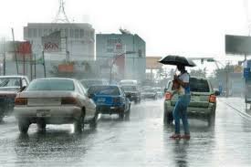 Algunas lluvias este domingo por vaguada y calor por polvo del Sahara