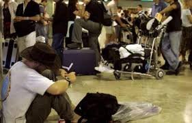 Prohibido pernoctar en el aeropuerto de Madrid desde este jueves