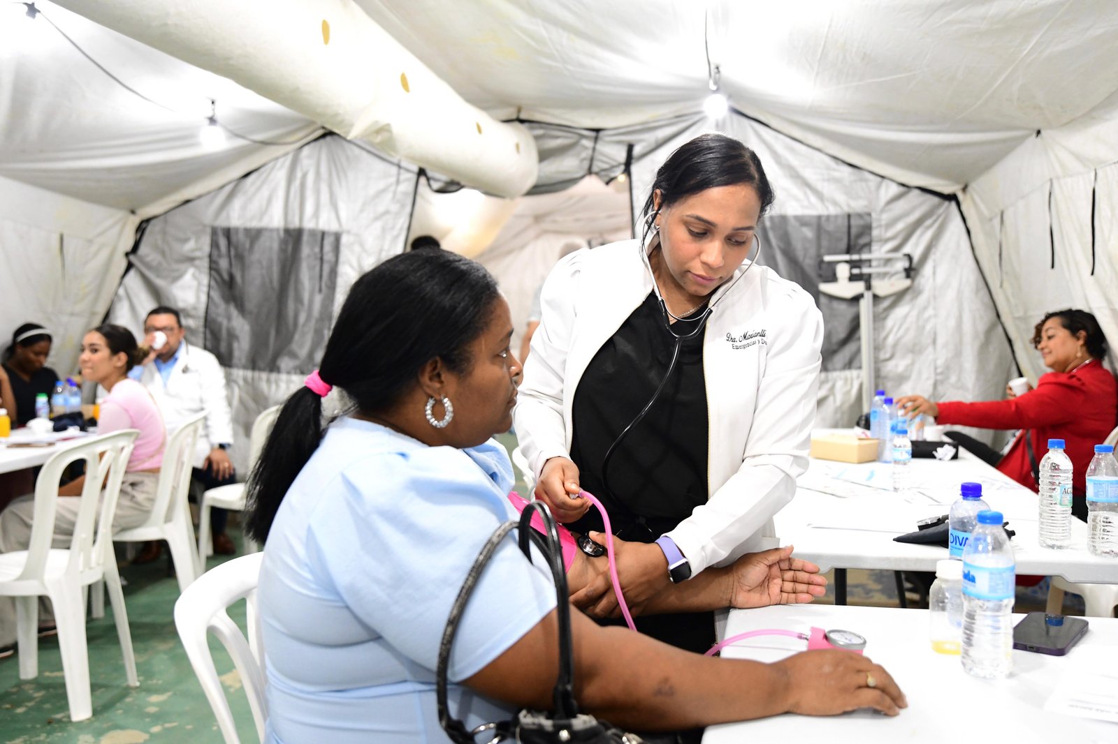 Operativo médico gratuito “Más Salud y Bienestar” beneficia a cientos de personas Hato del Yaque, Santiago