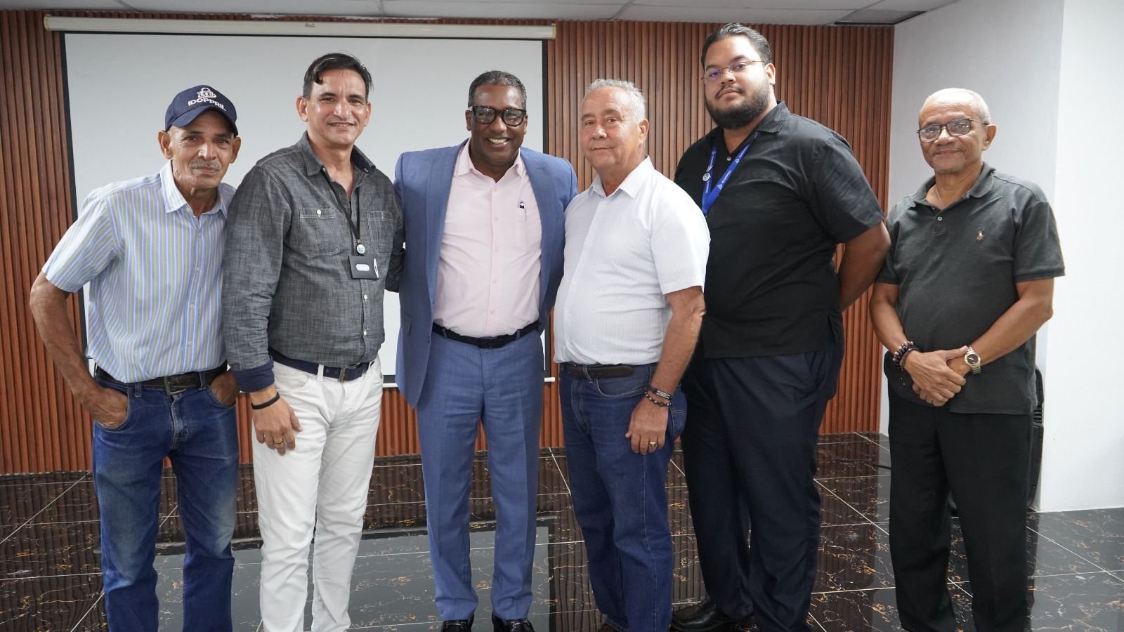 Director IDOPPRIL destaca rol de padres para formar ciudadanía sana 