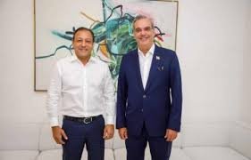 Abel Martínez se reúne con líderes en NY y reafirma compromiso con mejorar RD
