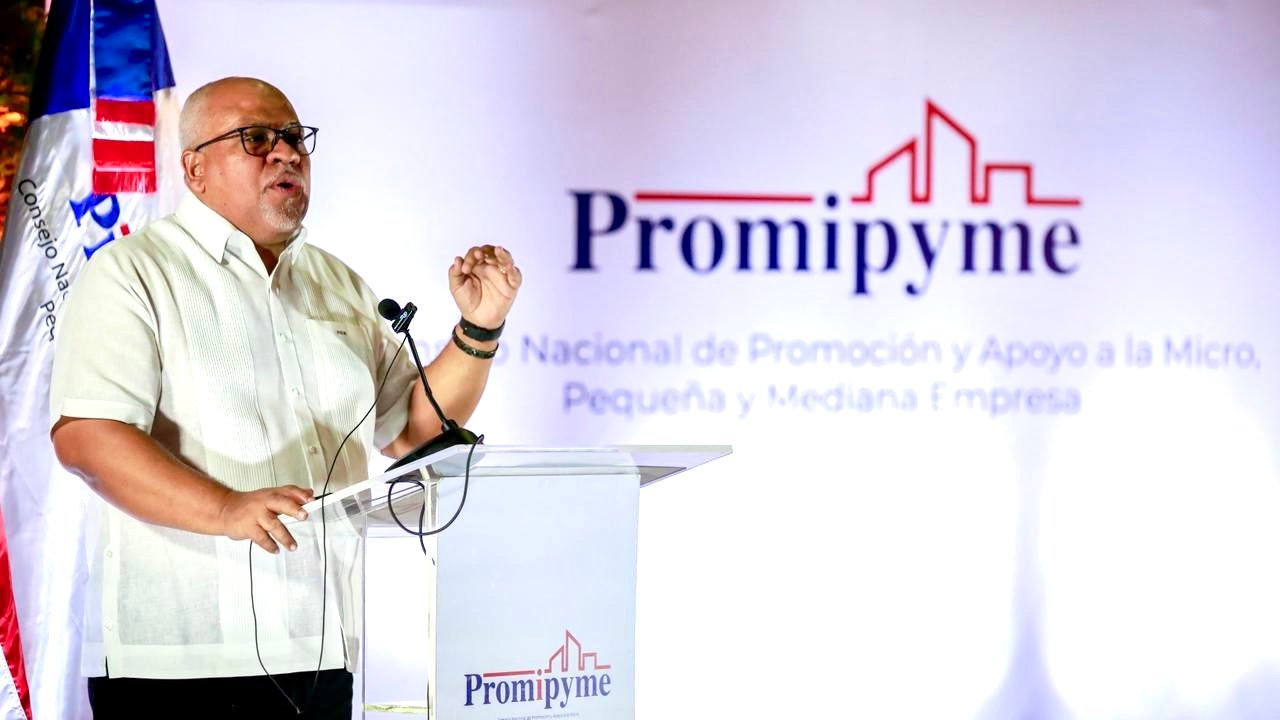 Promipyme da un paso firme en su misión de impulsar el emprendimiento: entrega RD$100 millones en créditos a 400 microempresarios en Moca