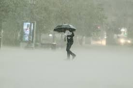 Lluvias continúan este domingo por onda tropical; siguen cinco provincias en alerta