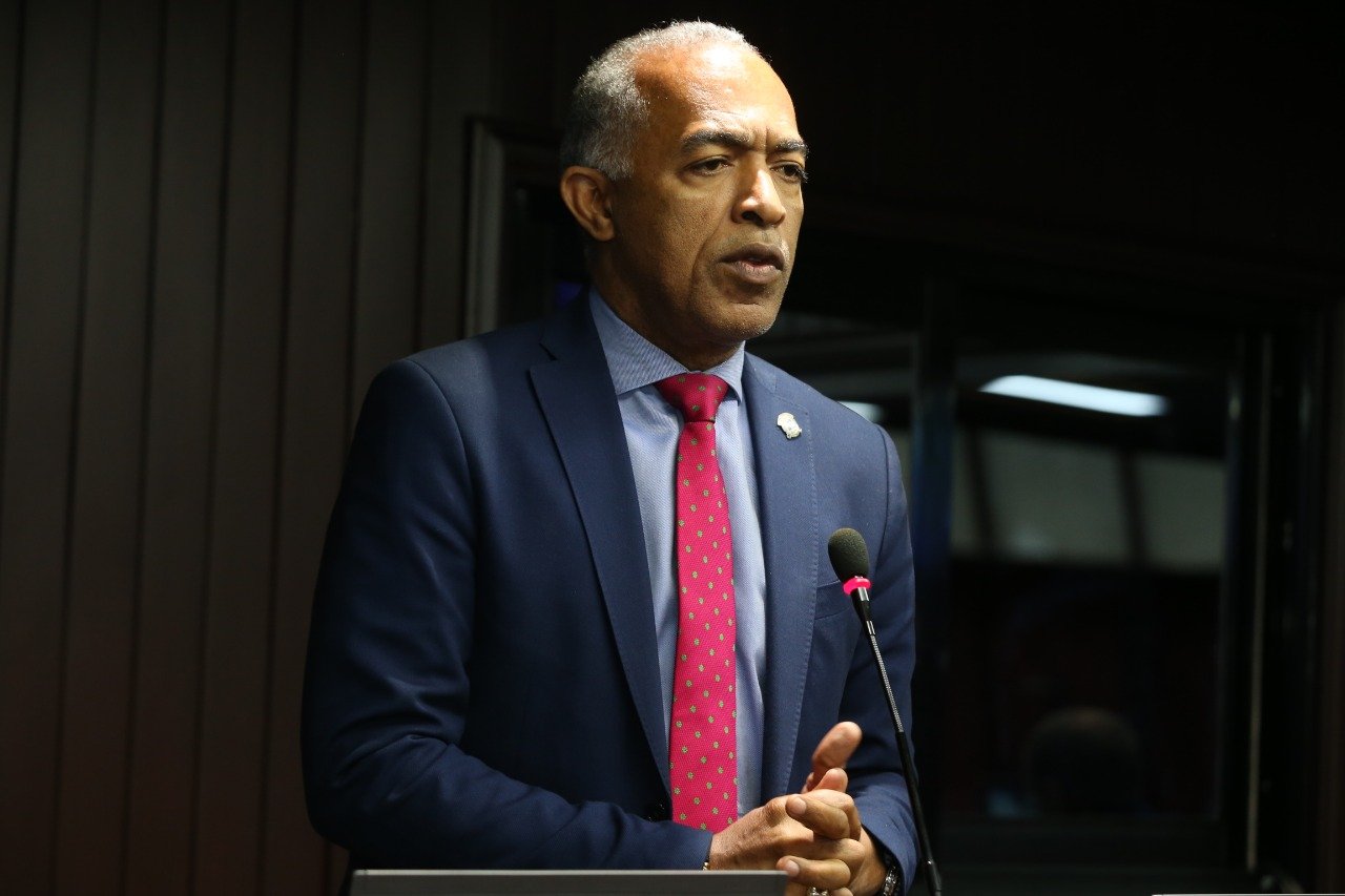 Bertico Santana respalda liderazgo responsable del presidente Luis Abinader con promulgación del Código Penal
