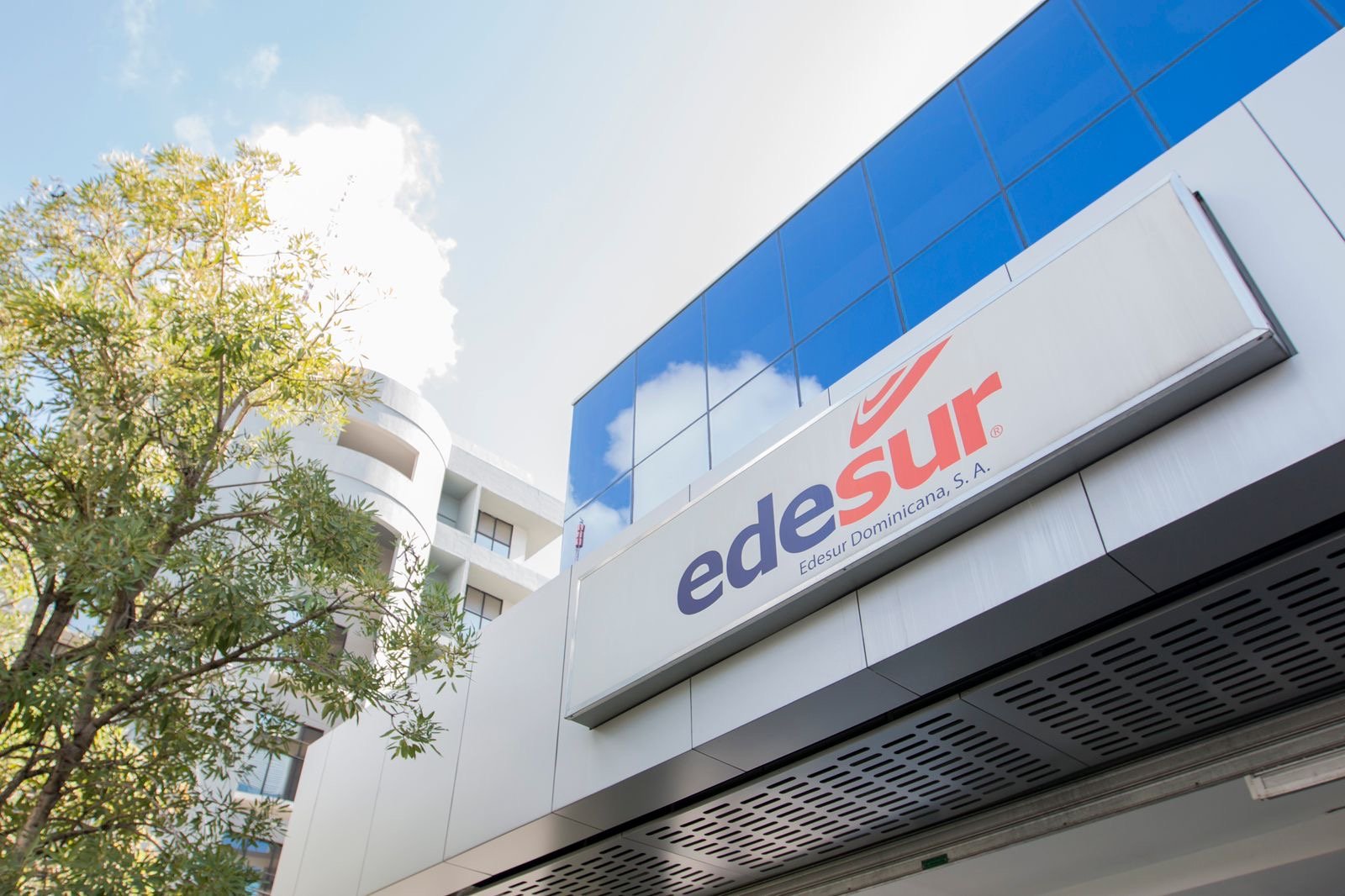 Edesur aclara que trata de que habitantes de sectores en Villa Jaragua depongan resistencia a normalizar servicio 