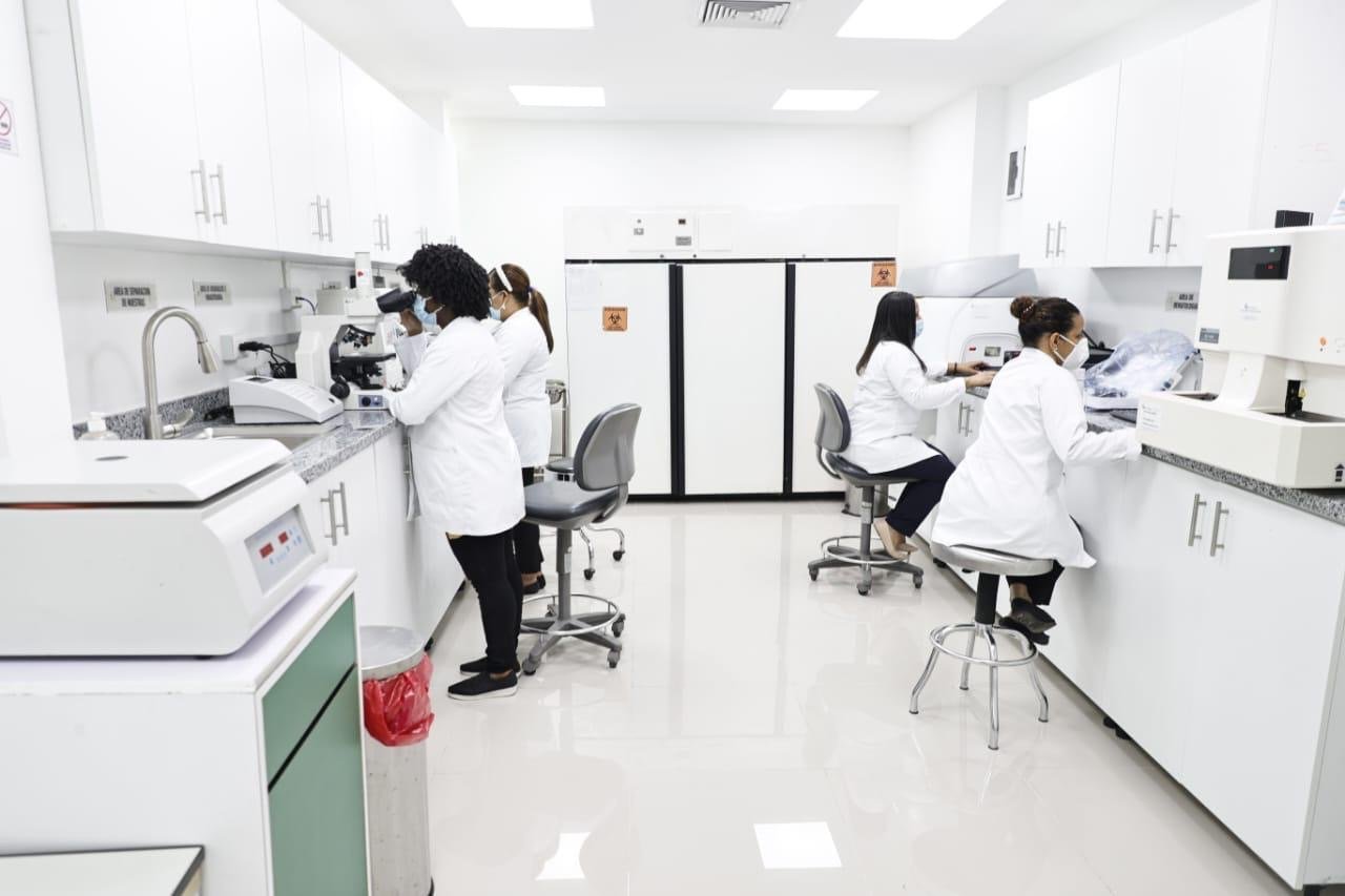 SNS amplía servicios de laboratorio clínico y diagnóstico en la Red Pública en beneficio de más de un millón de personas