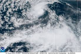 Tormenta Erin se fortalece y podría convertirse en huracán este viernes