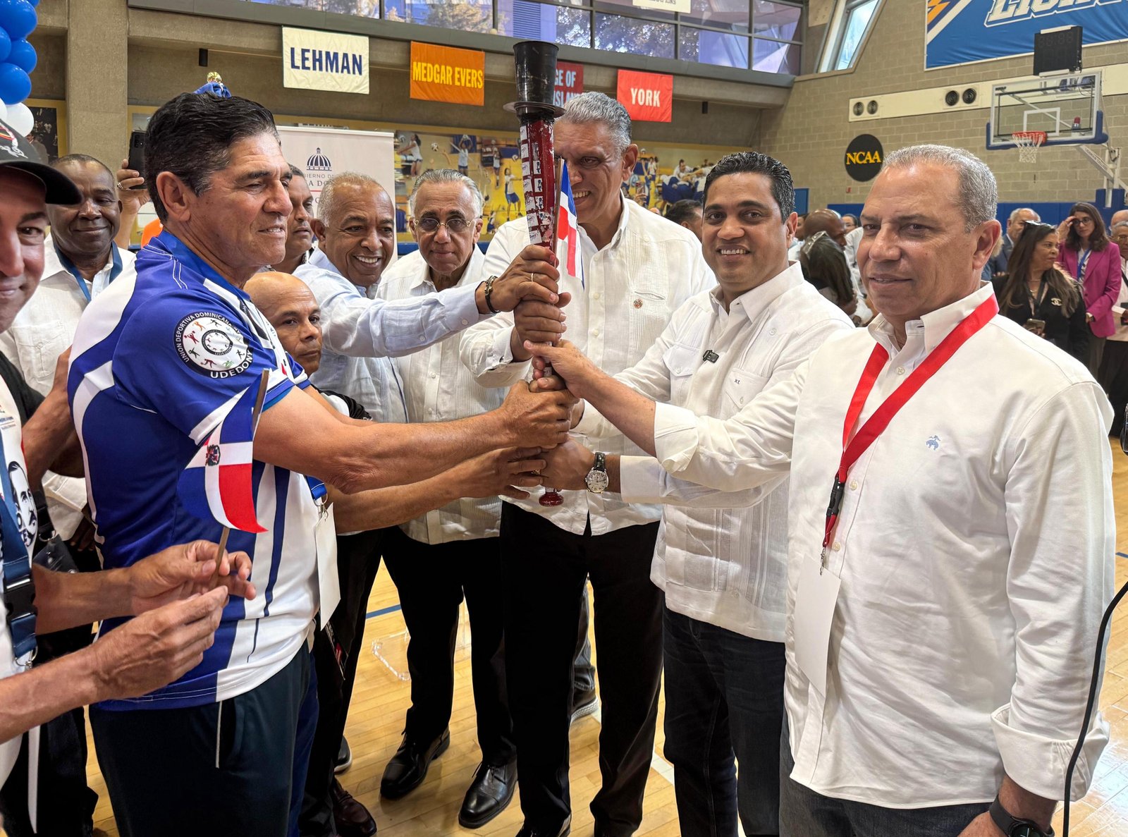 Ministro Kelvin Cruz deja iniciados los Juegos Juan Pablo Duarte en Nueva York 