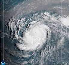 Para este sábado se esperan fuertes lluvias, vientos y oleaje anormal por efectos del huracán Erin