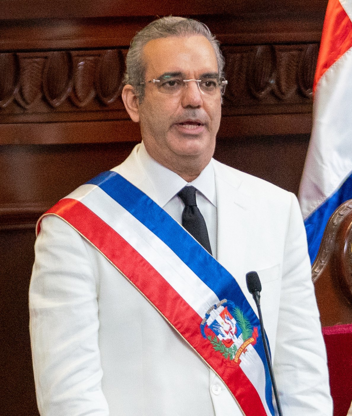 Presidente Luis Abinader anuncia cambios en su gabinete mediante el decreto 461-25
