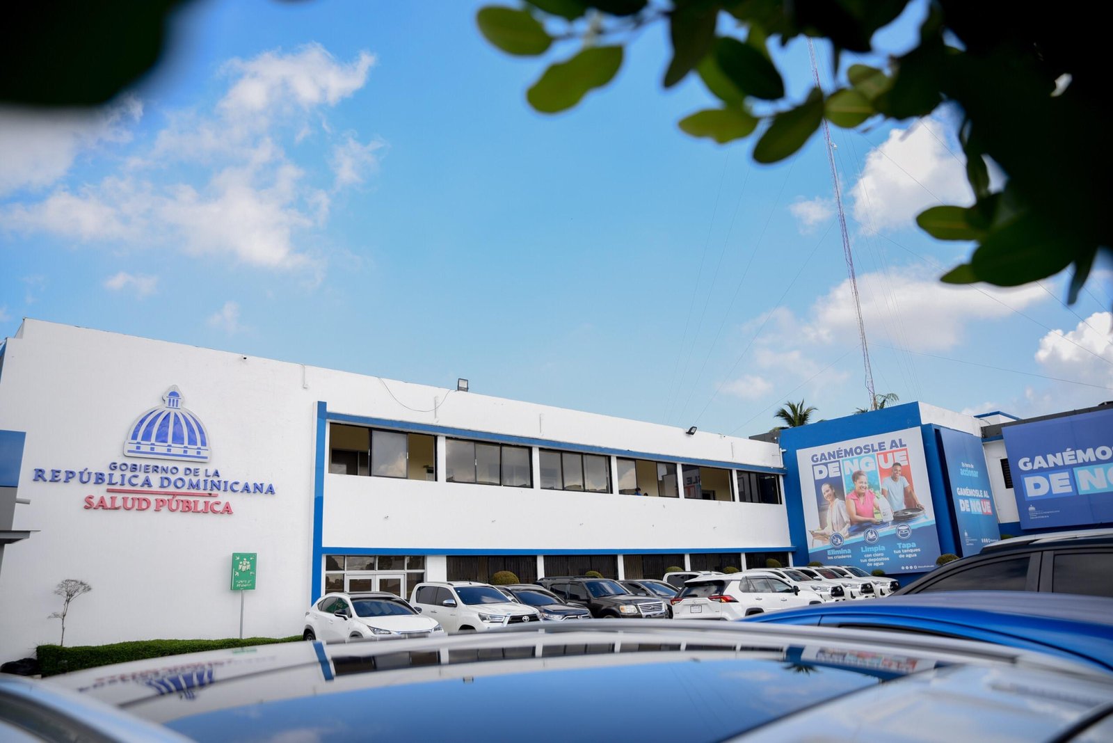 Ministerio de Salud abre cien plazas de residencias medicas para dos especialidades 