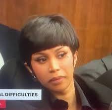 Cardi B transforma el juicio civil en viral por el uso de pelucas y uñas