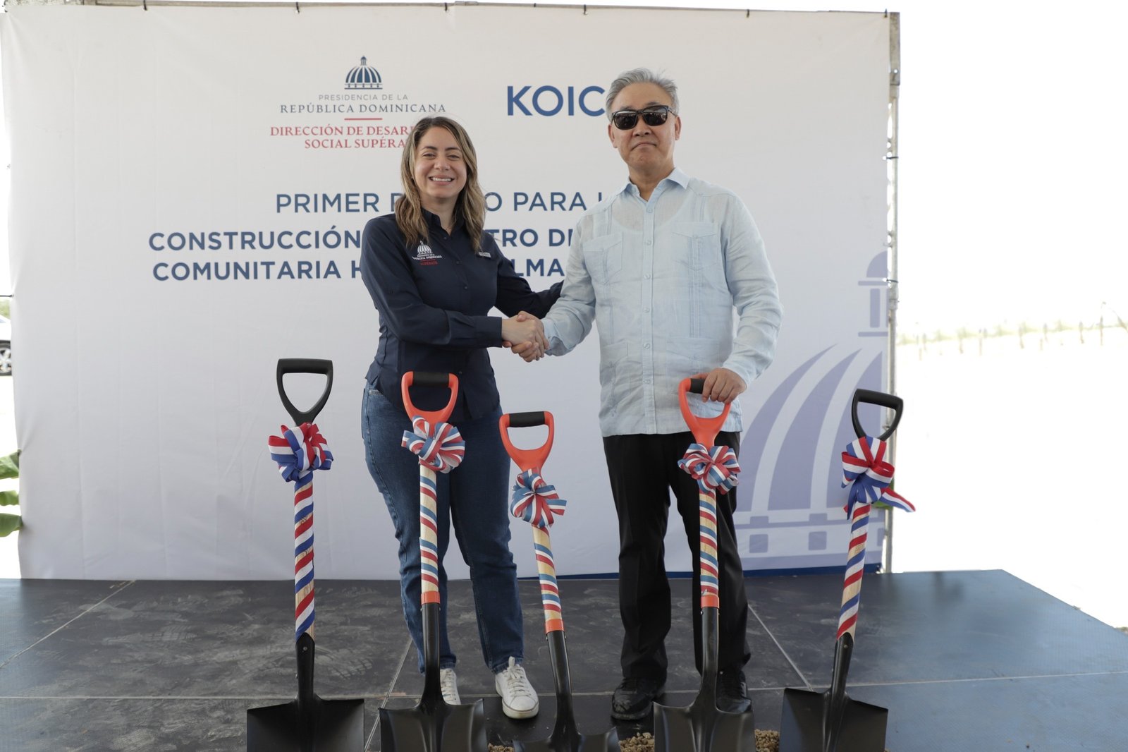 Gloria Reyes y embajador de Korea encabezan primer palazo para construcción de un CSC en Hatillo Palma