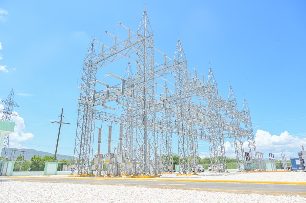 Edesur pone en operación transformador de potencia y dos nuevos circuitos eléctricos en Jimaní 