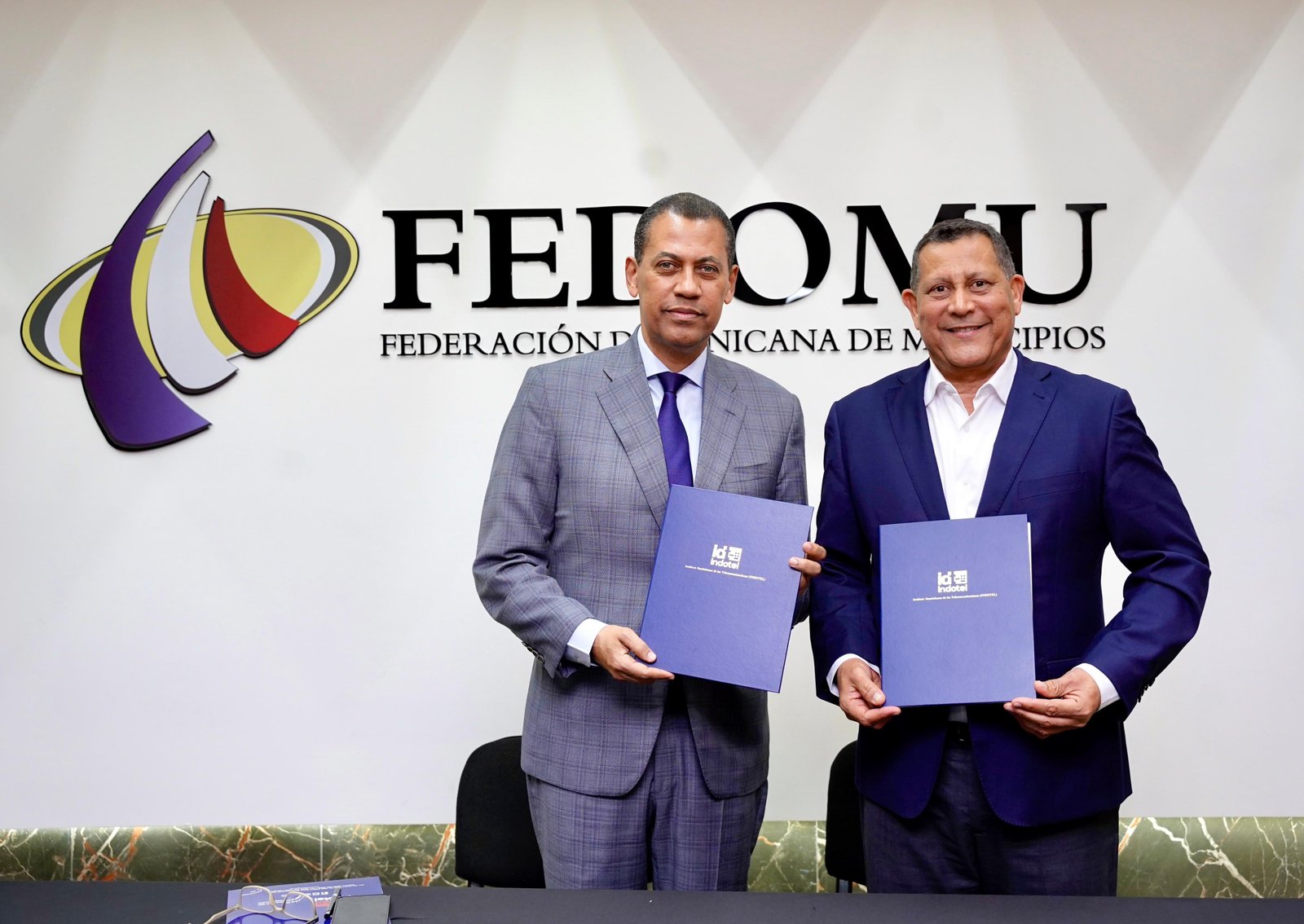 INDOTEL y Fedomu promoverán en alcaldías educación sobre telecomunicaciones y gestión de infraestructura