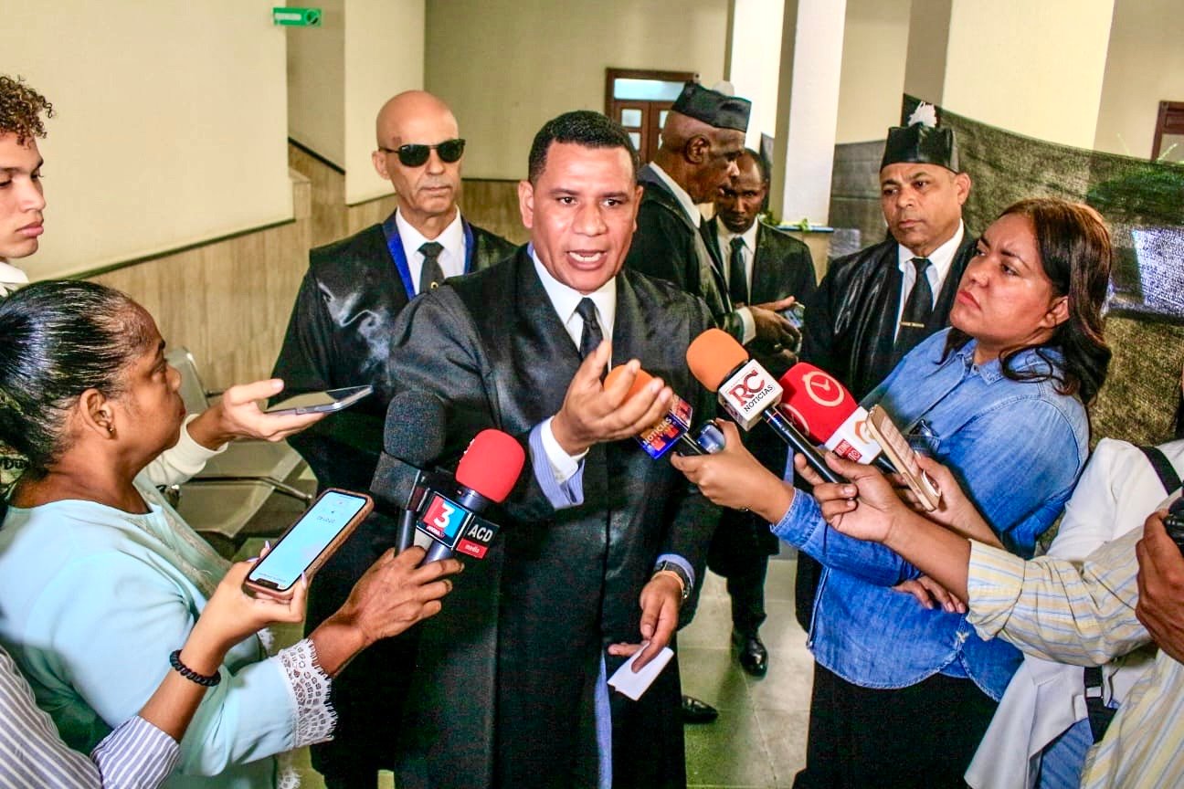 Querellantes del caso Calamar descargan de responsabilidad al exministro Donald Guerrero