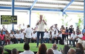 Abinader inicia titulación de más de 5 mil terrenos en Puerto Plata