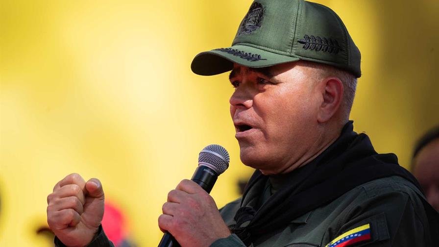 Ministro de Defensa acusa a EE. UU. de un "brutal ejercicio" psicológico contra Venezuela
