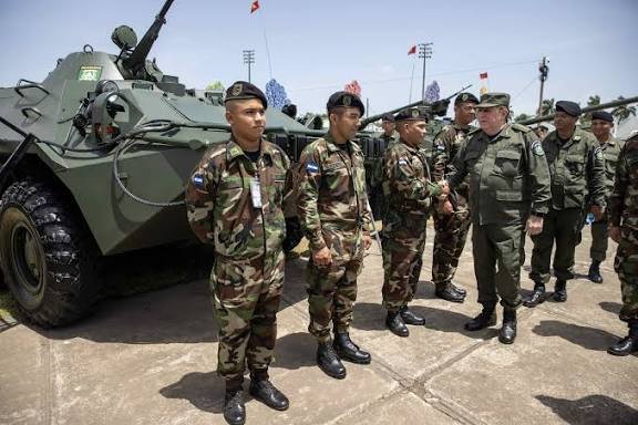 China aboga por "lazos más estrechos en Defensa" ante delegados militares latinoamericanos