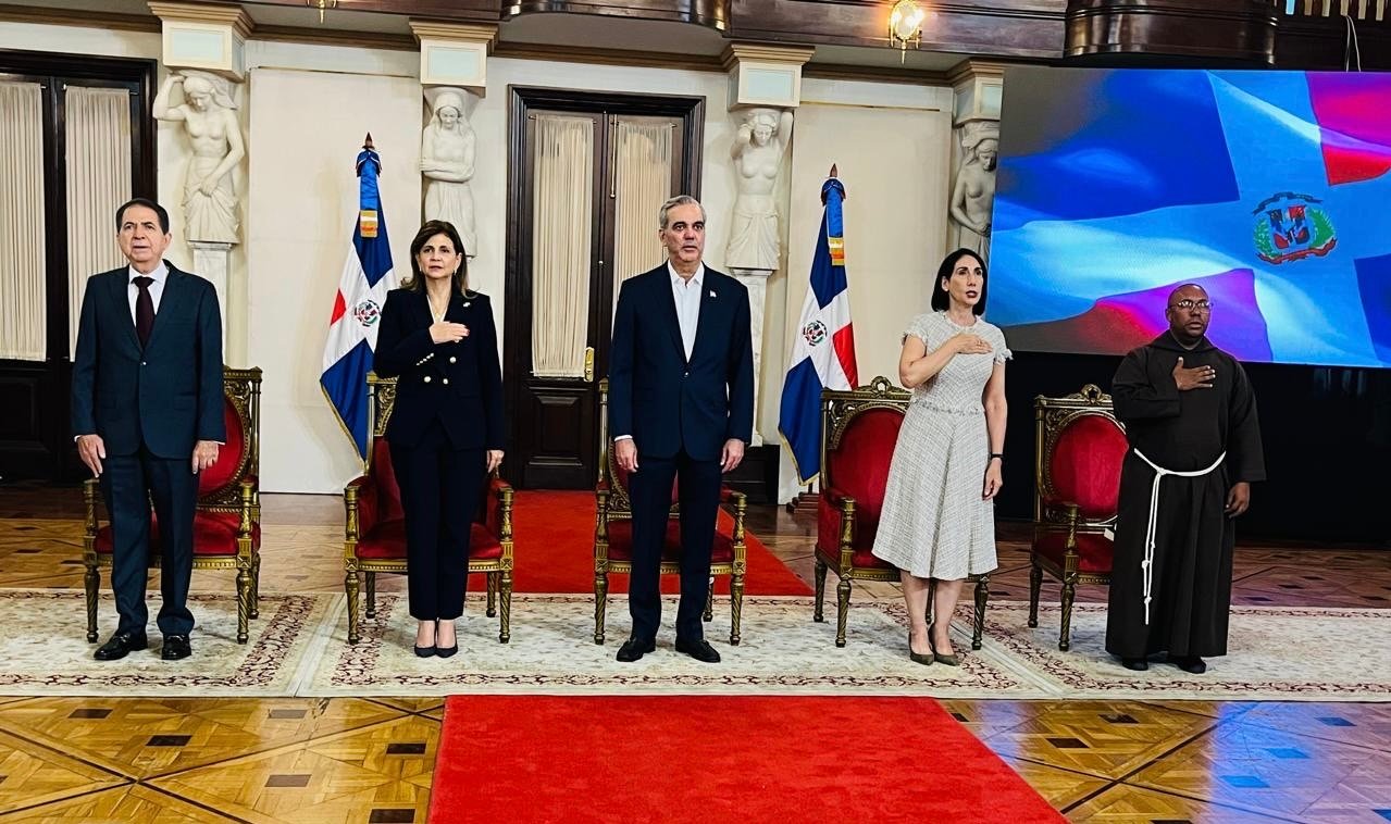 Oficina de Enlace Cristiano celebra Día Nacional de la Biblia en el Palacio Nacional 