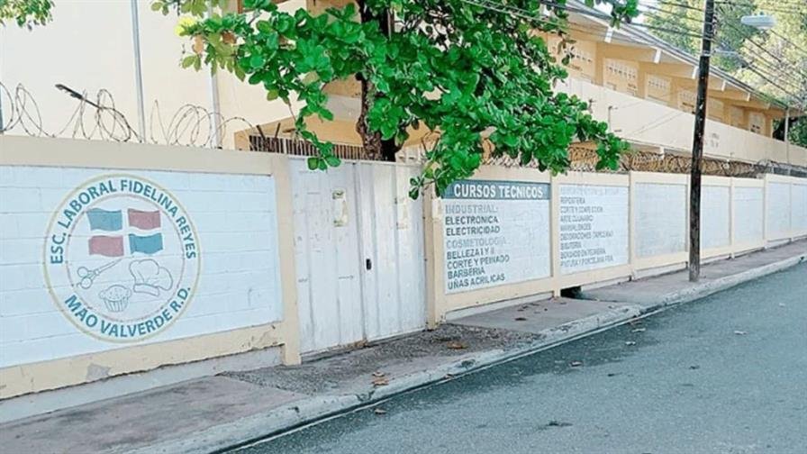 Tres estudiantes y una profesora permanecen hospitalizados tras intoxicación en centros educativos