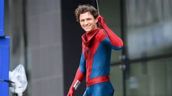 Tom Holland hospitalizado por conmoción cerebral en rodaje de Spider-Man