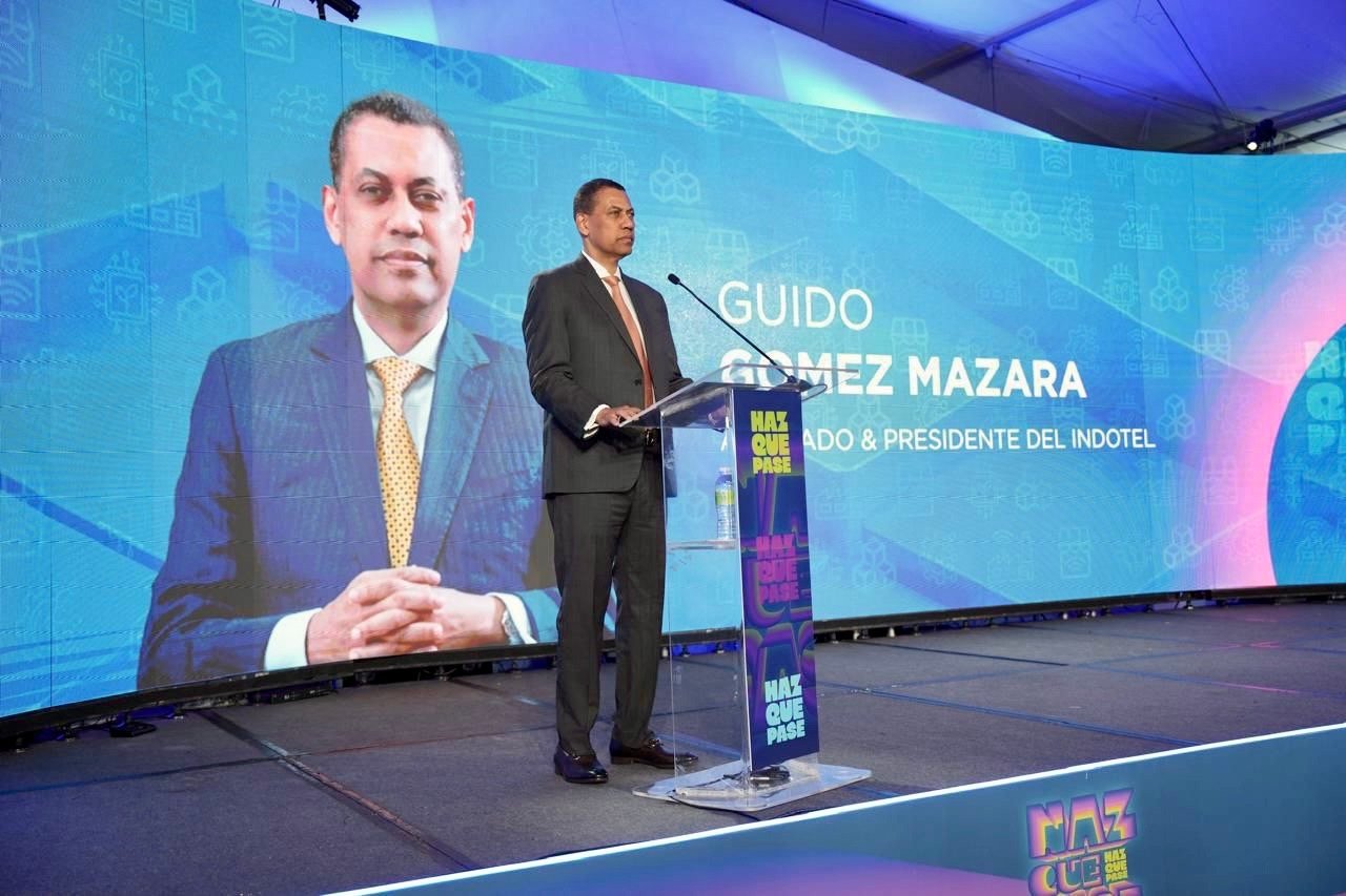 Guido Gómez Mazara insta a jóvenes a prepararse en profesiones STEM para suplir demanda del mercado
