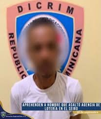 Arrestan hombre acusado de robo en banca de lotería en El Seibo