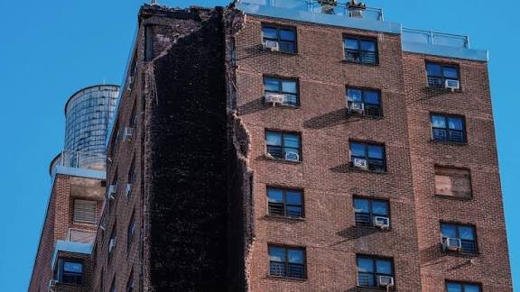 Una explosión de gas provoca el derrumbe parcial de un edificio en Nueva York