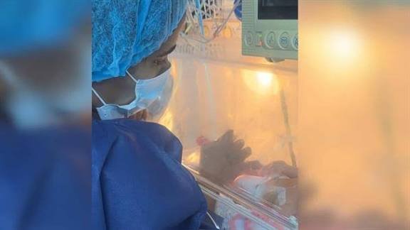 Martha Heredia anuncia el nacimiento de su hijo y pide oraciones por su salud