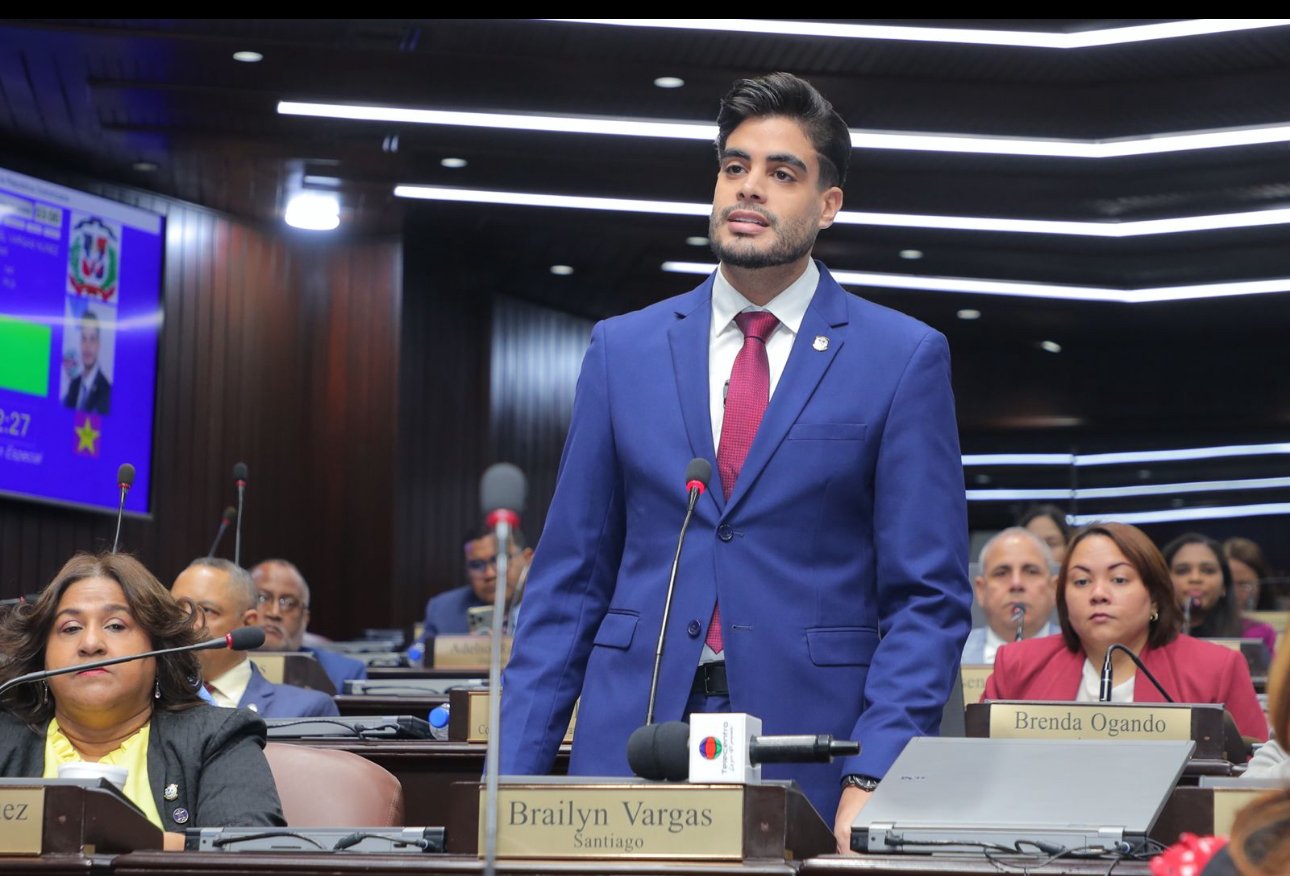 Bray Vargas denuncia manipulación digital y reitera su dedicación al servicio legislativo