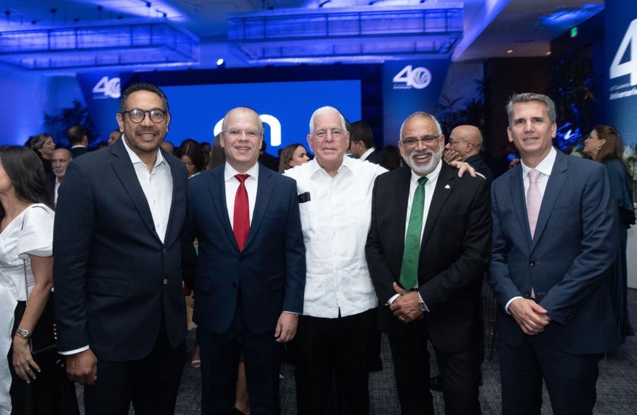 Cruz-Ayala celebra su 40 aniversario: cuatro décadas de visión, compromiso y servicio