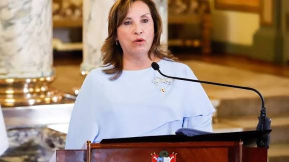 El Congreso de Perú destituye a la presidenta Dina Boluarte