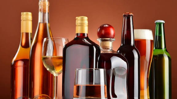 Importaciones de bebidas alcohólicas muestran altibajos, pero se mantiene dominio de cerveza y vino