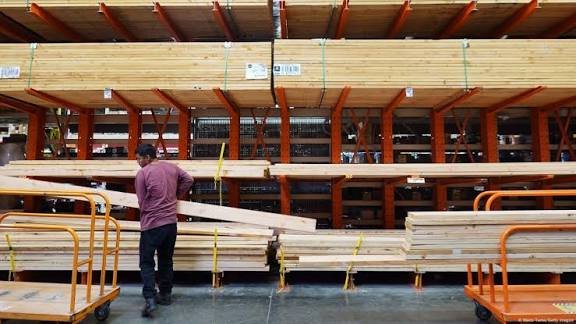 Entran en vigor los aranceles de EE.UU. a productos de madera y muebles