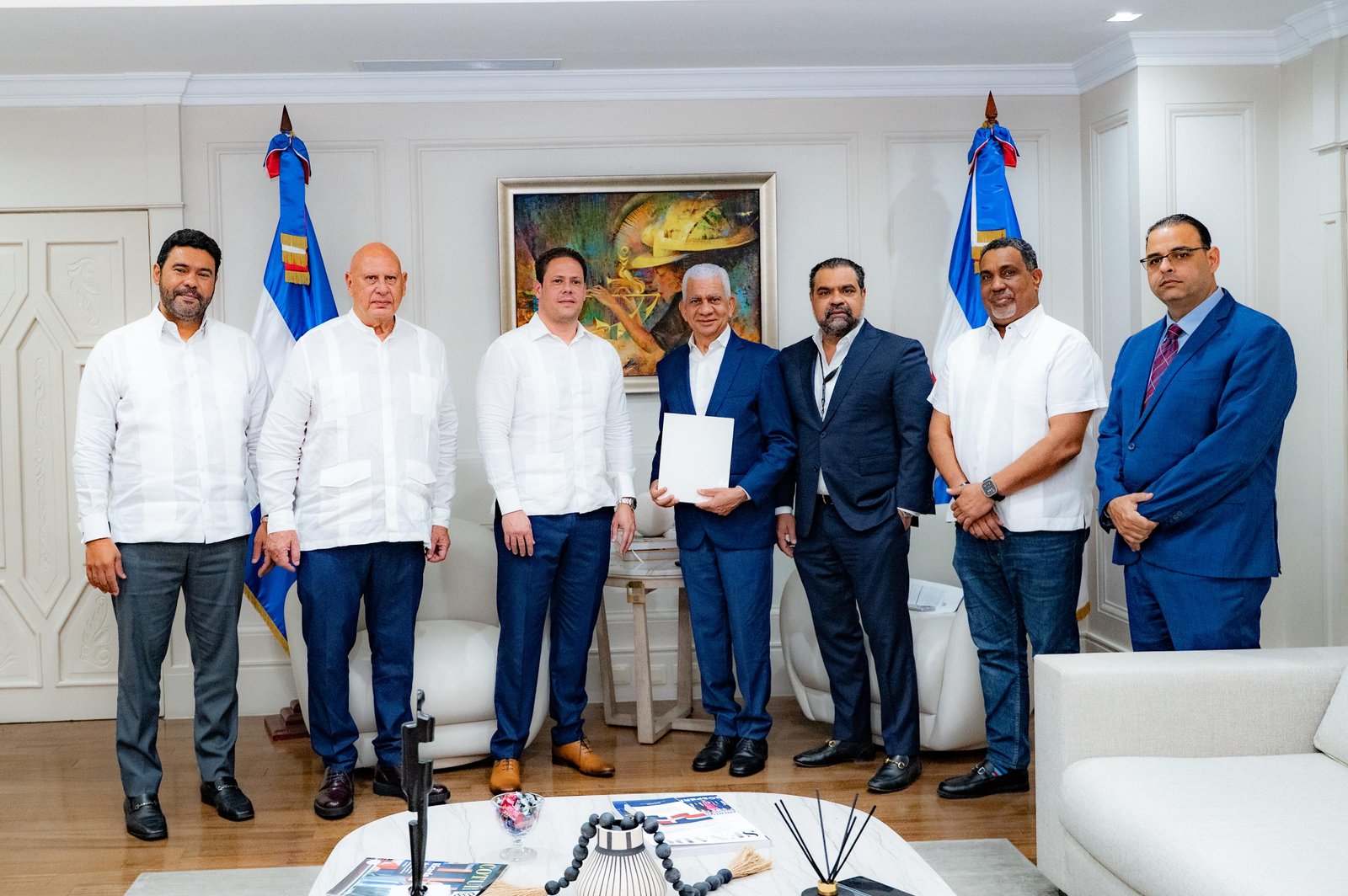 Senado de la República recibe del Poder Ejecutivo, vía el ministro de Vivienda, anteproyecto de modificación Ley 160-21
