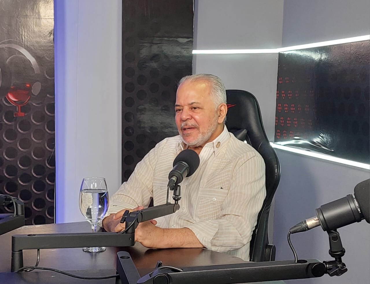 Salazar llama a  instituciones de SC a involucrarse en evaluación de minería en Najayo Arriba