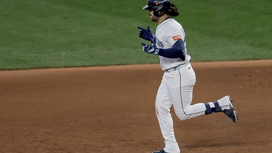 Un Grand slam de Suárez coloca a Marineros a una victoria de su primera Serie Mundial