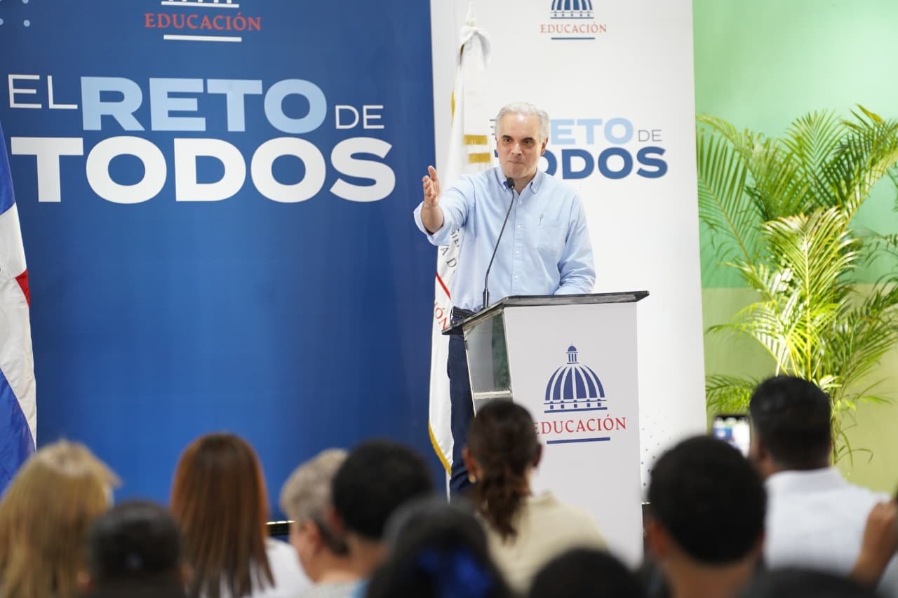 Gobierno inaugura Liceo Padre José Salvador Fernández en Bonao, Monseñor Nouel