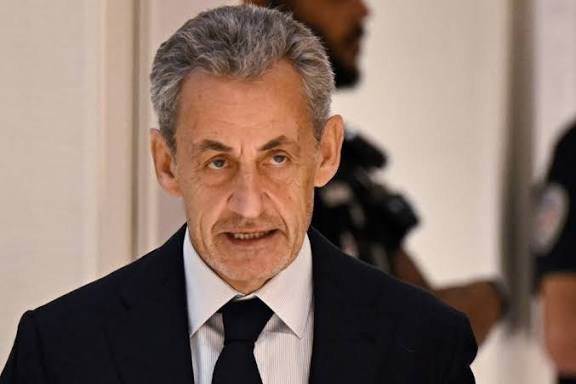 El expresidente francés Sarkozy entra en prisión por asociación ilícita