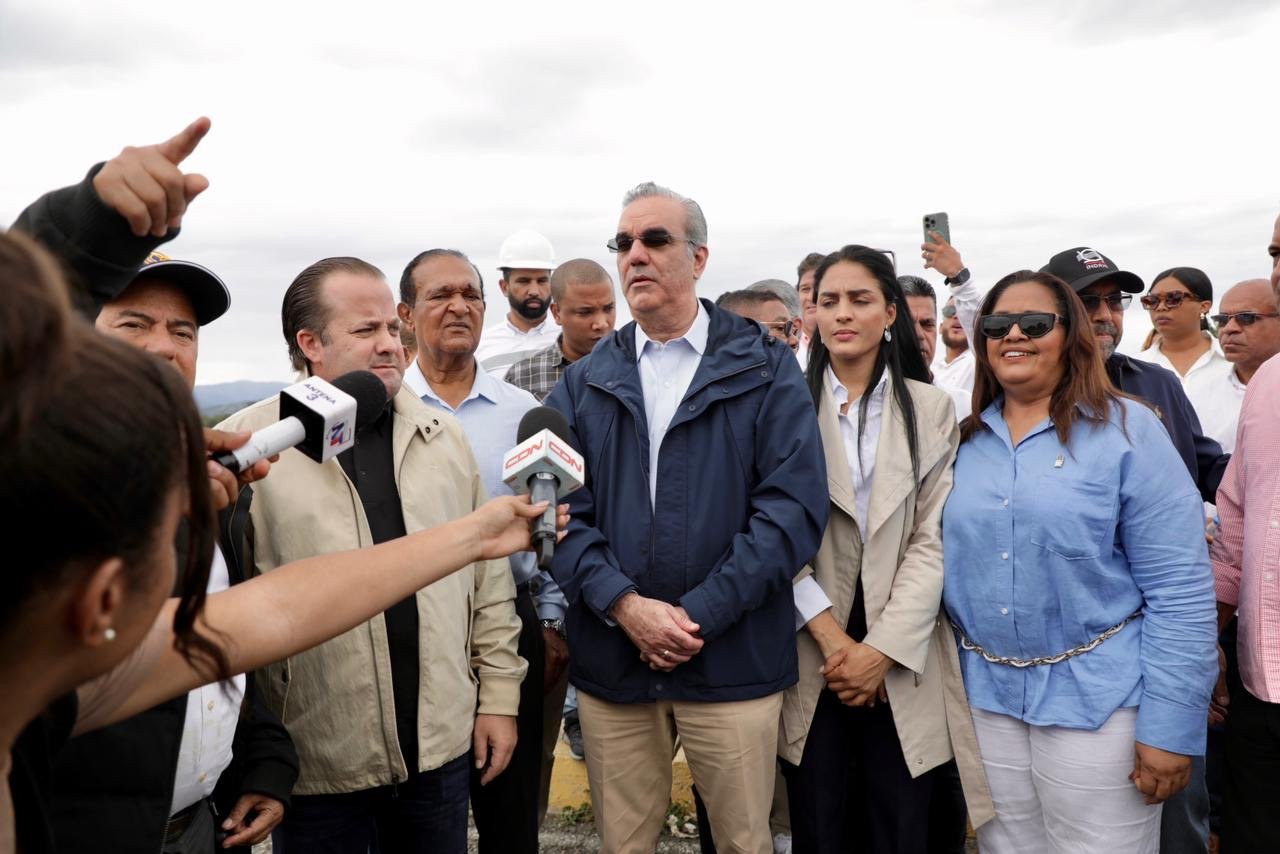 Presidente Abinader supervisa niveles de presas de Hatillo, Monción, Tavera y Rincón ante el paso del Huracán Melissa