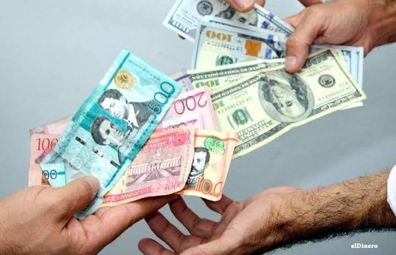 El dólar aumenta su cotización frente al peso dominicano