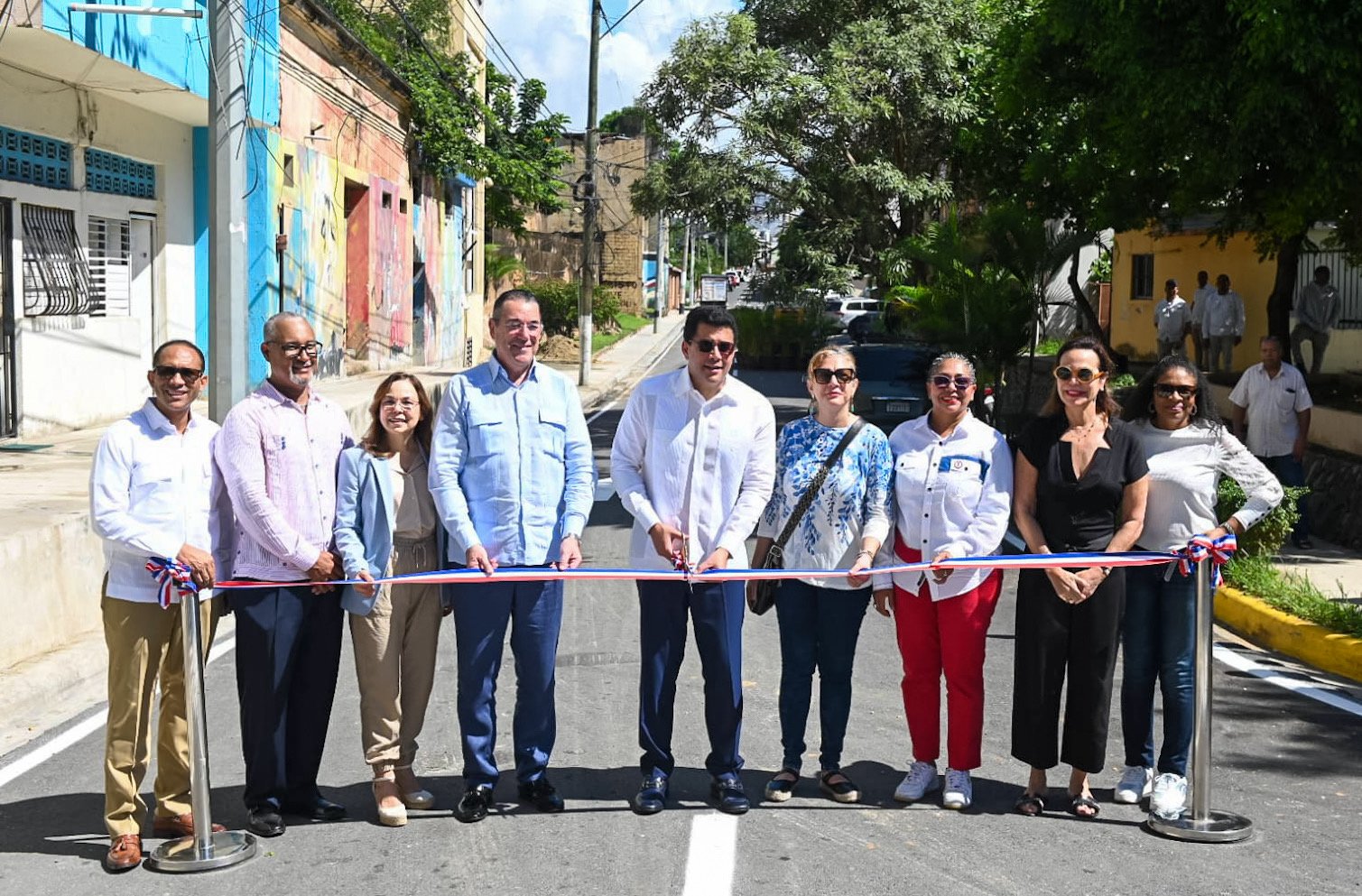 Ministro Collado entrega 11 calles reconstruidas en Ciudad Colonial