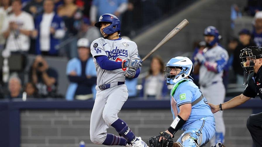 Dodgers sobreviven en Toronto y fuerzan el séptimo partido de Serie Mundial