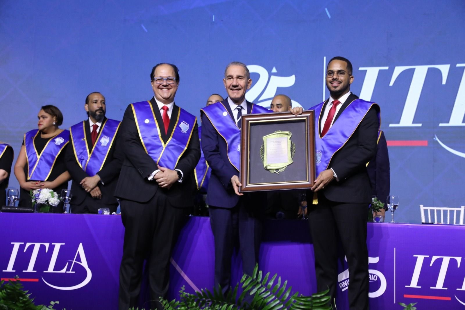 Itla reconoce a Franklin García Fermín por su trayectoria y aportes a la educación superior dominicana