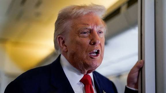 Trump afirma que Xi entiende las "consecuencias" si China invade Taiwán