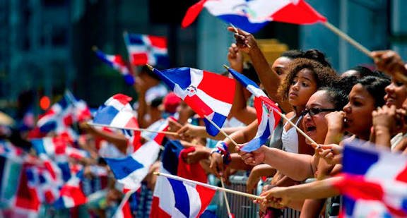 La población dominicana disminuyó 13 % en Nueva York en tres años